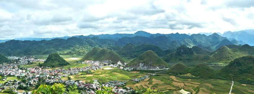 1 Day Ha Giang Loop Tour by Motorbike with Easy Rider - Real - A local lunch near Lung Tam