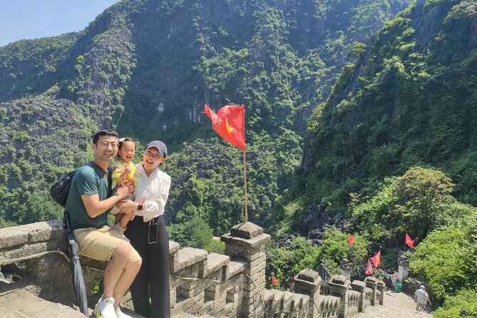 1 Day Luxury Tour in Bai Dinh, Trang An and Mua Cave From Hanoi - Hanoi to Ninh Binh: a long but useful transfer