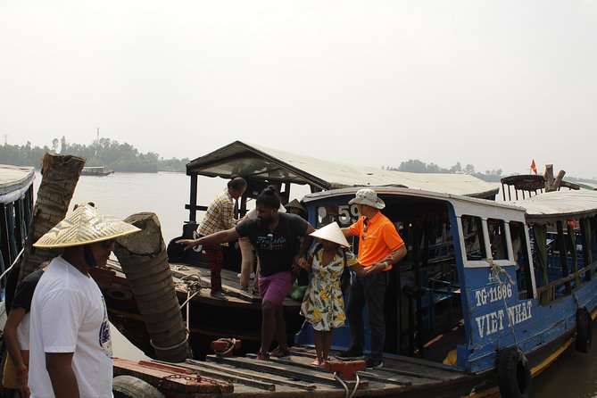 1-Day Mekong Delta Cai Rang Floating Market-Ancient House-Pancake - How the guide affects a long day