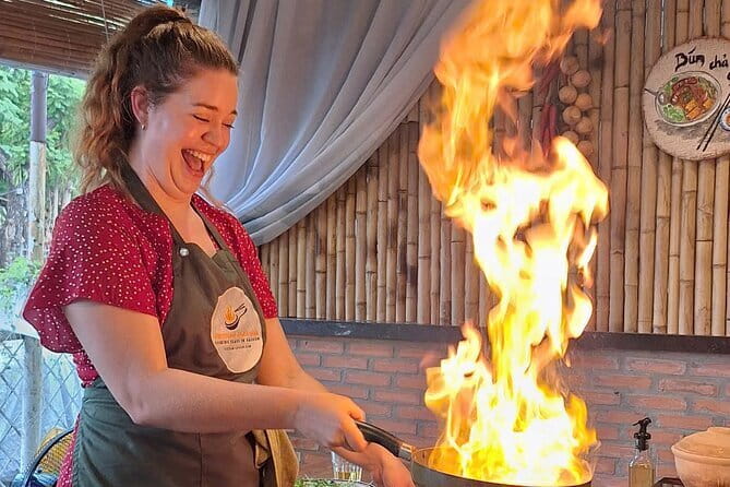 1 hour Egg Coffee Cooking Class with Snack and Local Instructor - What the $15 price really buys you