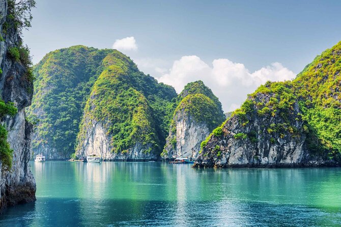 10-Day Vietnam Itinerary | Luxurious Discovery | Best 2026-27 - Days 2 and 3: An overnight cruise through Ha Long and Lan Ha Bay