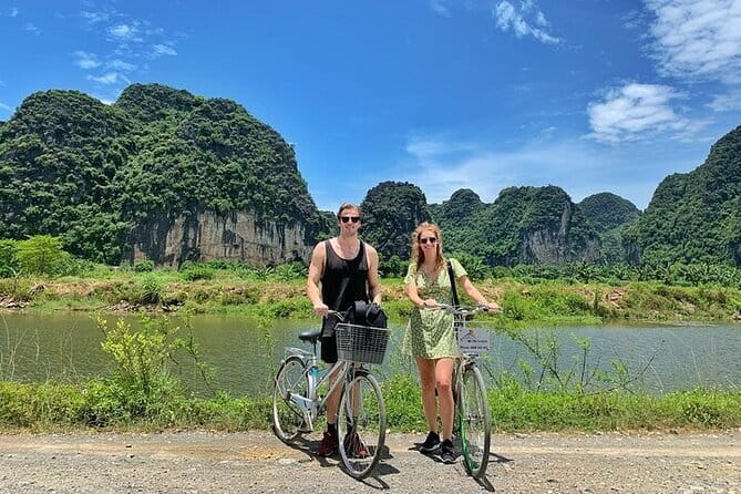 13-Day Vietnam Itinerary | Discover the Best of Vietnam | Top 1 - Days 3 and 4: A night on Lan Ha Bay