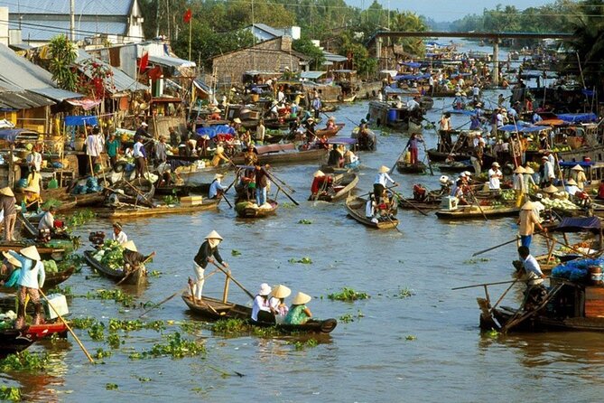 15-Day Tour to Explore Vietnam - Days 1 and 2: Hanoi, lakes, pagodas, and French-era streets