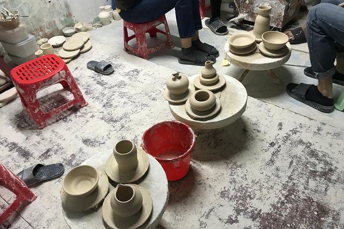 2.5 hours Ceramics Painting Workshop In Hanoi Old Quarter - Learning the Bat Trang style without leaving Hanoi