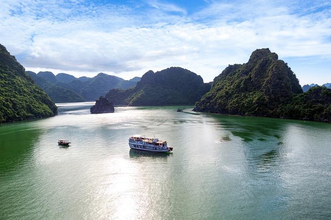 2-Day Explore Halong Bay On Cruise - Budget Cruise - What a $123 Halong Bay cruise really gives you