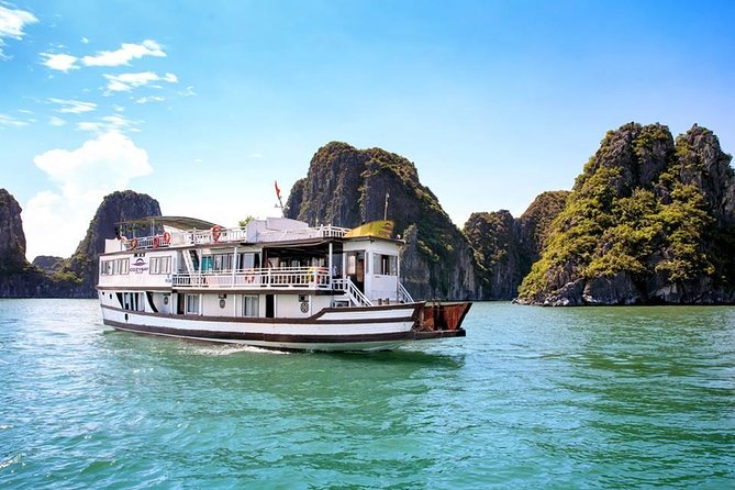 2-day Ha Long Bay Cruise included Transfer, Kayking and Swimming - Key points before you book