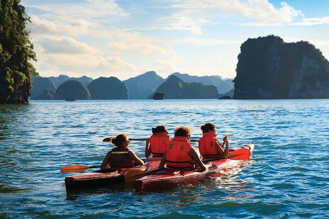 2-day Ha Long Bay Cruise included Transfer, Kayking and Swimming - Why two days works better than a day trip