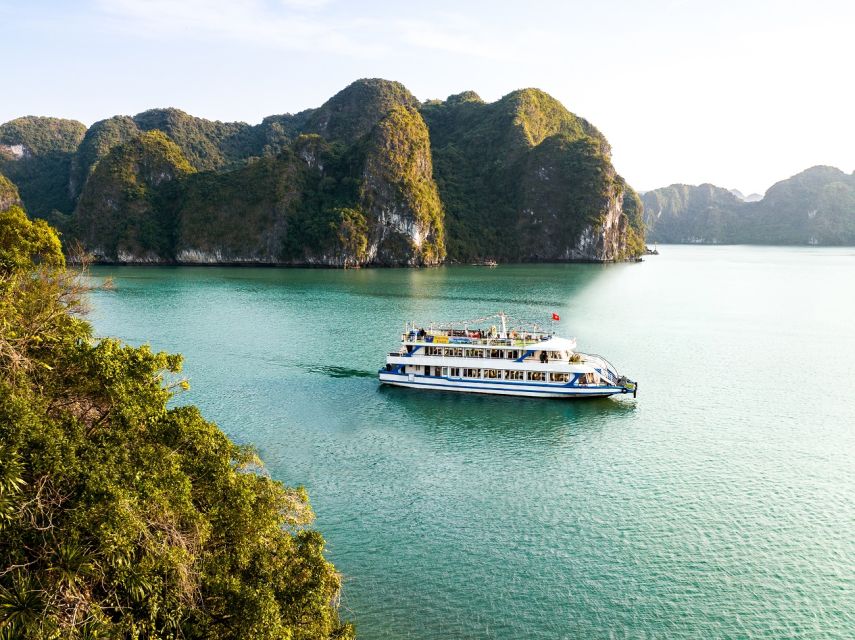 2-Day Ha Noi - Ninh Binh - Ha Long Bay Highlights Tour - Mua Cave and the 500-step climb