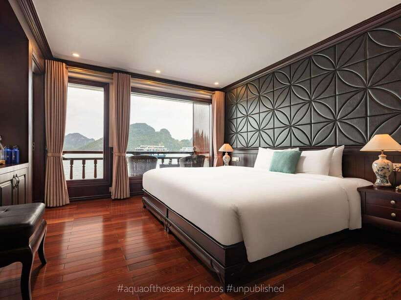 2-Day: Halong Lan Ha Bay 5 Stars Cruises w/Balcony & Bathtub - Boarding the ship and settling into your cabin