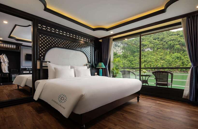 2-Day: Halong Lan Ha Bay 5 Stars Cruises w/Balcony & Bathtub - Lunch while the limestone views begin