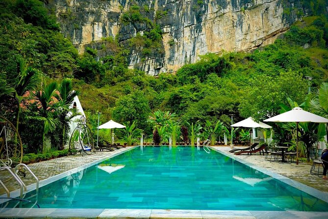 2 Day Private Tour in Ninh Binh with Mini Resort or 4 Star Hotel - Northern Vietnamese food and a local family visit