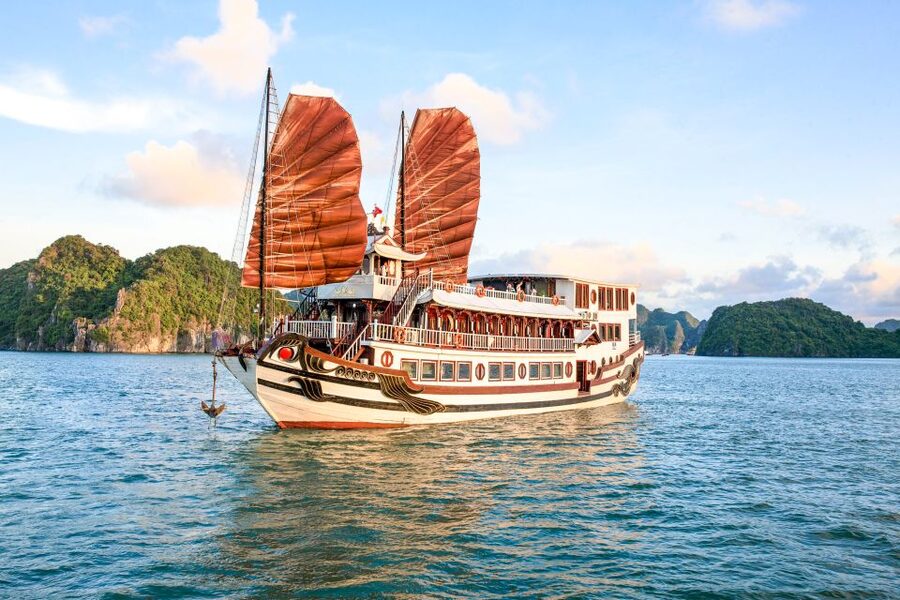 2-Day Royal Palace Ha Long Bay & Ti Top Island Cruise - Lunch Among Ha Long Bay’s Limestone Islands