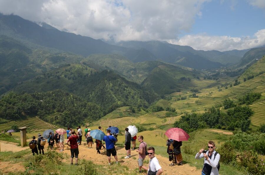 2-Day Sa Pa Ethnic Homestay Tour & Trek with Limousine Bus - Day one: Lao Chai, Muong Hoa Stream, and Ta Van