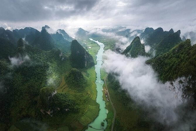 2 Days 1 Night Ban Gioc Waterfall Tour from Hanoi By Limousine - A Quiet Night in a Traditional House or Bungalow