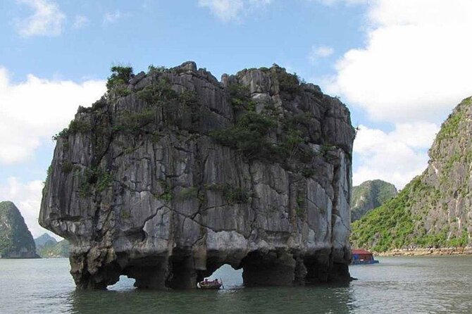 2 Days 1 Night Overnight on Cruise in Halong Bay - Sunset, dinner, and the overnight stay