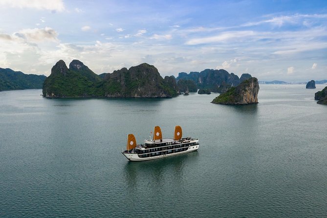 2 Days and 1 Night Halong Bay Luxury Genesis Regal Cruises - Food, cooking, and the evening schedule