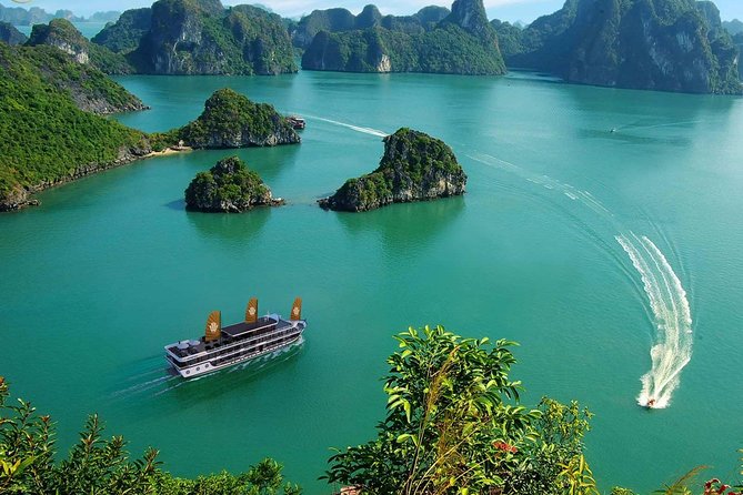 2 Days and 1 Night Halong Bay Luxury Genesis Regal Cruises - Is $509.86 a fair price?