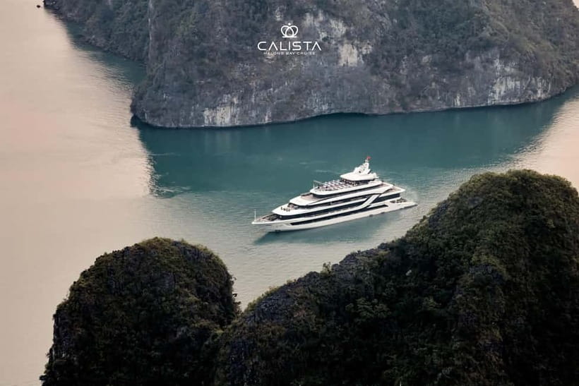 2D1N Halong Bay 6-Star Cruise: Fine Dining, Cave & Kayaking - Sung Sot Cave: the big natural attraction