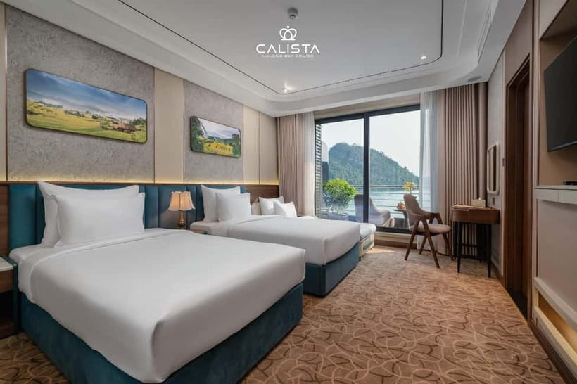 2D1N Halong Bay 6-Star Cruise: Fine Dining, Cave & Kayaking - Luon Cave by kayak or bamboo boat