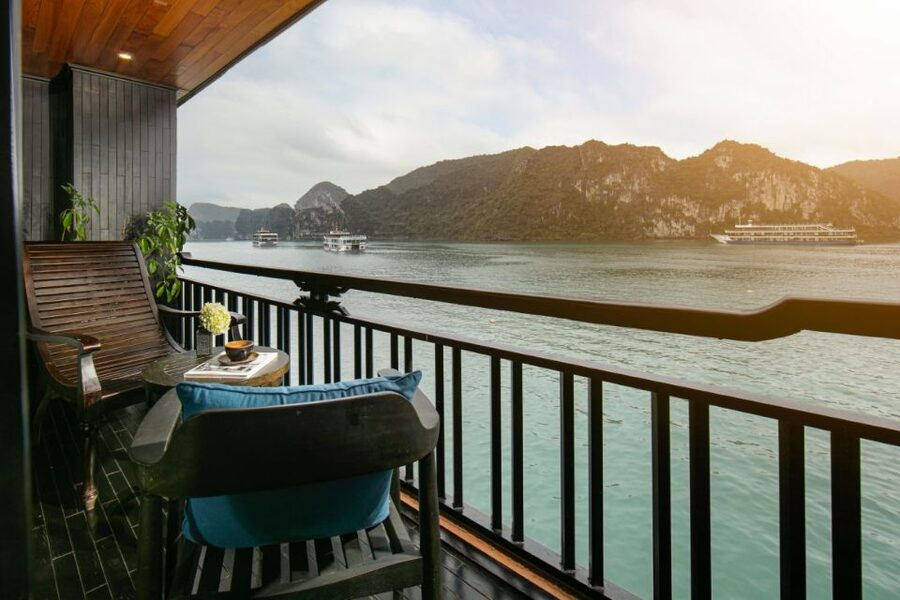 3-Day 2-Night Lan Ha Bay 5-Star Cruise - Ba Trai Dao Beach for kayaking and swimming