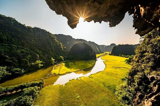 3-Day Hanoi-Ninh Binh-Halong-Lan Ha Bay 5 Star Cruise & Balcony - Day 1: temples, rivers, and the Ninh Binh viewpoint