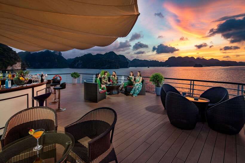 3-Day Lan Ha Bay & Viet Hai 5★ Cruise + Free Hanoi Pickup - Key points at a glance