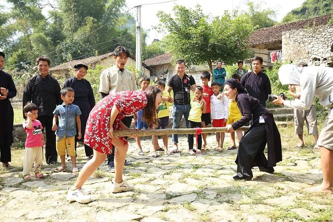 3-Day Private Tour Ba Be Lake - Ban Gioc Water Fall Best of North - Day 2 evening: the long road to Ba Be Lake