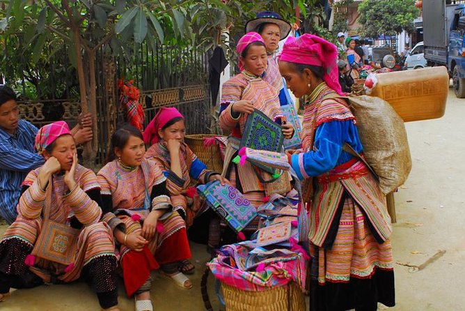 3-Night Sapa Trek and Homestay with Round Trip Transfer from Hanoi - What the meals and transport package really covers