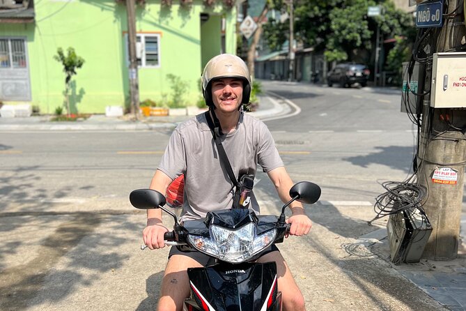 3D2N LOOP TOUR BY MOTORBIKES (self-driving - IDP needed) - The guide team and group size