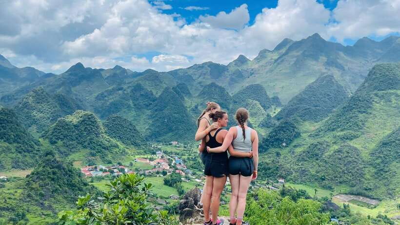 4-day Motorbike Ha Giang Loop Luxury Tour With Easy Rider - Day 2: Ma Pi Leng Pass and the Nho Que River