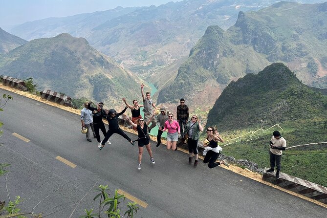 4D3N loop tour with Easyrider 150cc (small group + private rooms) - Lung Cu and the northern border region
