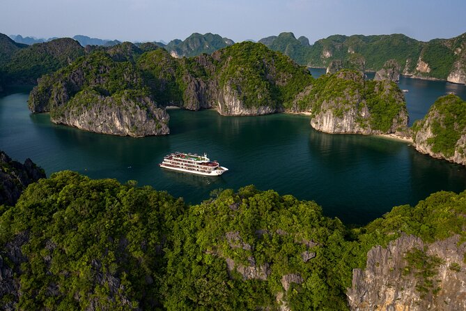 5-Day North Vietnam: Hanoi -Halong Bay -Ninh Binh-Sapa from Hanoi - Transport, group size, and the pace of the trip
