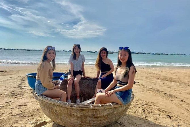 5-Hour Sunrise or Sunset Jeep Tour from Mui Ne Beach Town - Seeing Mui Ne’s fishing village