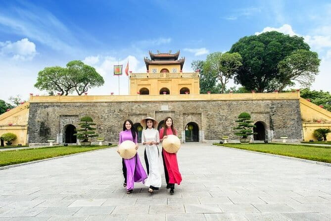 7 Days Explore Vietnam Trip - Ba Na Hills and the Golden Bridge make a theatrical day