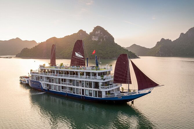 7 Days Vietnam Travel (Hanoi- Ninh Binh - Sapa - Ha Long) - Day 6: Kayaking before returning to Hanoi