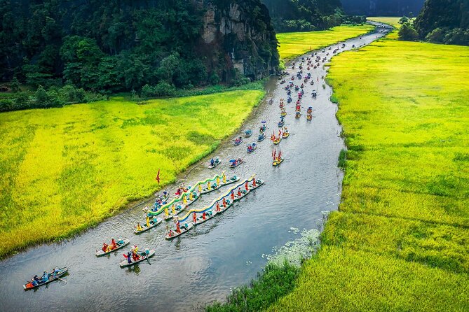 7 Days Vietnam Travel (Hanoi- Ninh Binh - Sapa - Ha Long) - Day 2: Hoa Lu, Tam Coc, and the climb at Mua Cave