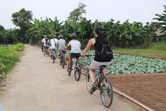 A Glimpse Of Hanoi ,Cultures, History, Backstreet, Train Street - How the guides affect the experience