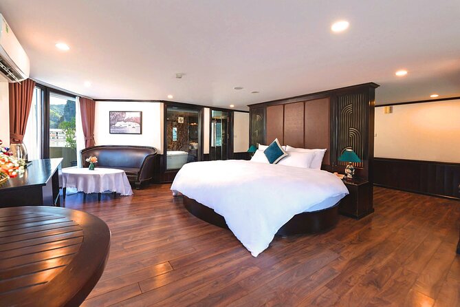 Amanda Cruise - Ha Long, Lan Ha Bay - All Inclusive 2D1N & 3D2N - Evening on board: Tai Chi, cooking, and squid fishing