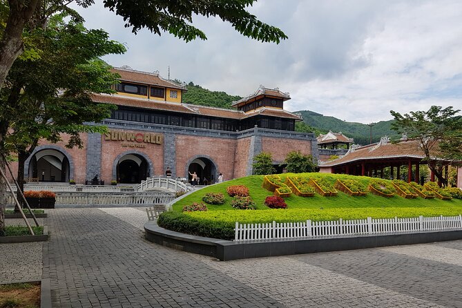 Ba Na Hills and Golden Bridge Private Tour - The cable car ride sets the tone