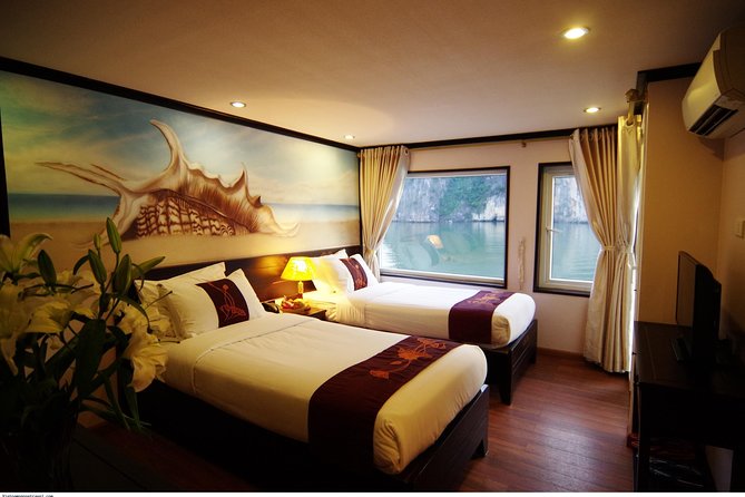 Bai Tu Long bay Luxury Cruise 2D/1N: Less touristy places, Kayaking, full meals - Day two: Thien Canh Son Cave and the return cruise