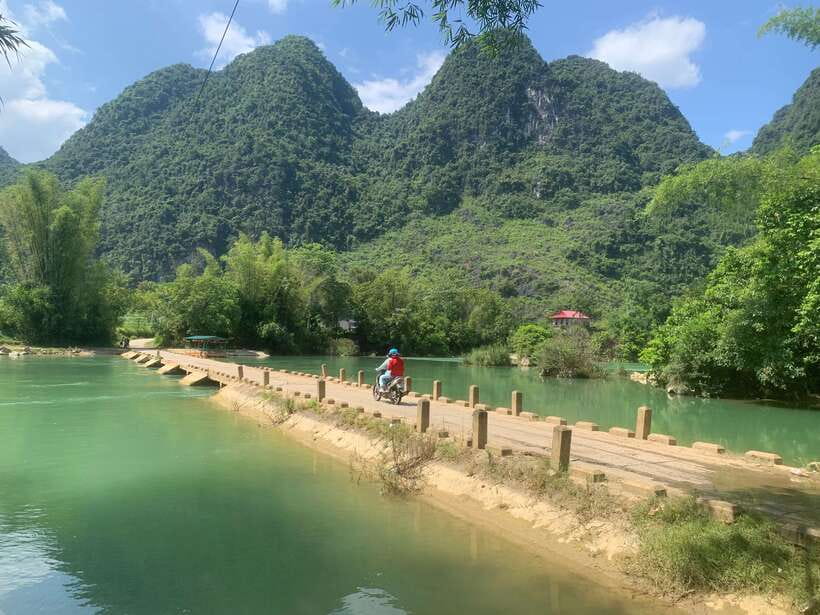 Ban Gioc Waterfall - God Eyes Mountain 1 Day By Car - Guides, cars, and group size