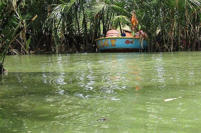 Basket Boat Tour from Da Nang/HoiAn by Lunch & Cafe Class Private - Coffee class in a local home setting