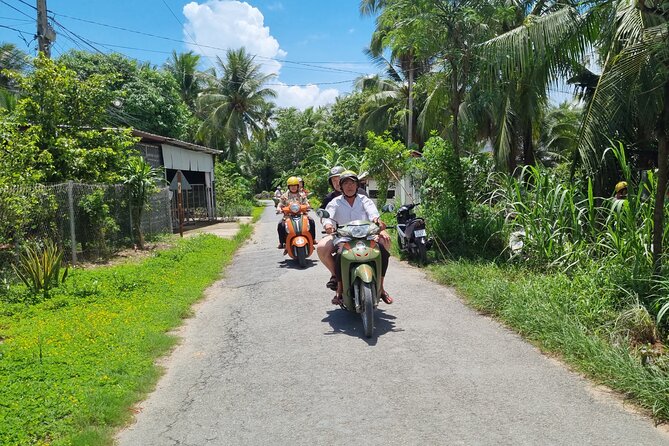 Ben Tre Mekong Zig Zag: Scooter, Sailboat, and Food (Full day) - Ben Tre city, market lanes, and street food