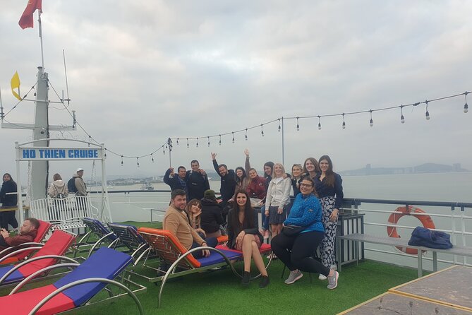 Best seller Halong bay 6 hours cruise - Hang Luon gives you a choice on the water