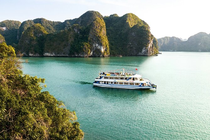 Best Value Ha Long bay 1 day - Lunch, kayak, swimming, transfer - Ti Top Island for swimming or a 500-step climb