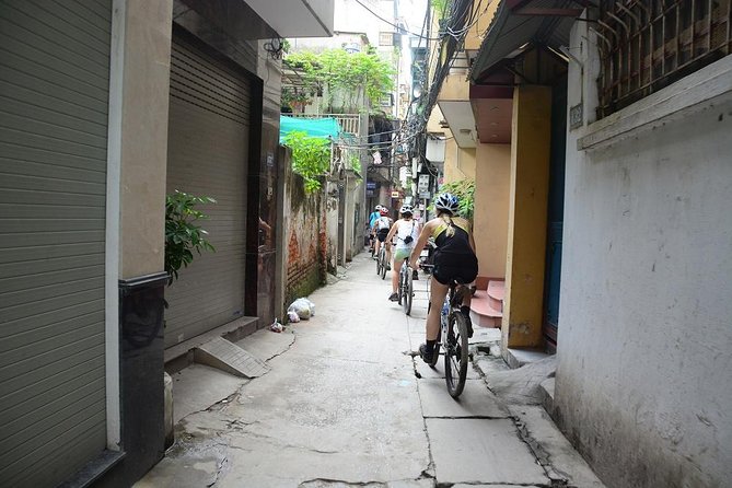 Bicycle Tours Hanoi: Half Day Hanoi City Bicycle Tours - Why a bicycle is a smart way to see Hanoi