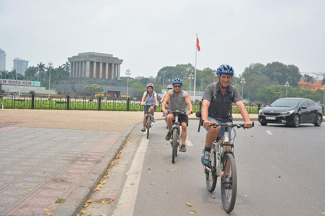 Bicycle Tours Hanoi: Half Day Hanoi City Bicycle Tours - West Lake and Thanh Nien Road