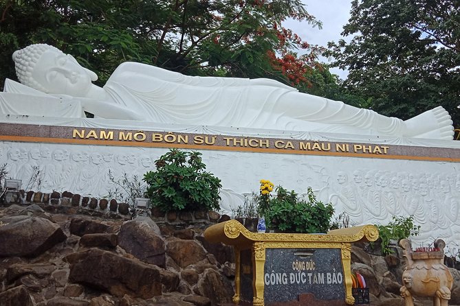 Black Virgin Mountain, Cao Dai Temple & Ben Duoc Cu Chi Tunnel - A local lunch beside the feng shui pond