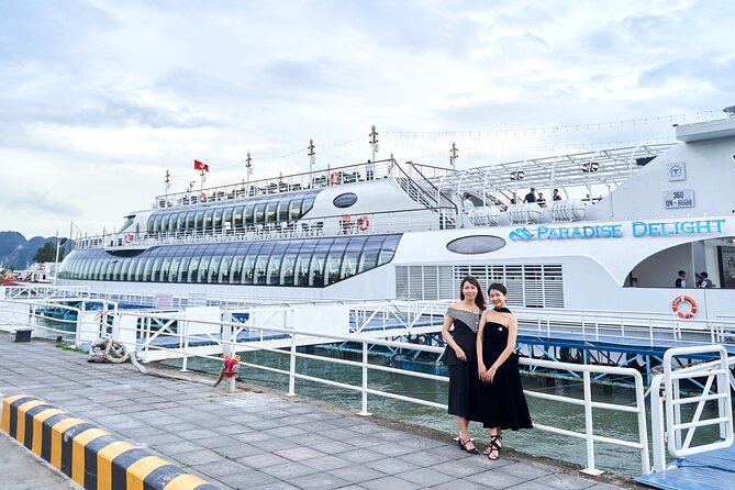 Buffet on Paradise Delight Dining Cruise Halong Bay Tour - What happens during the four-hour program
