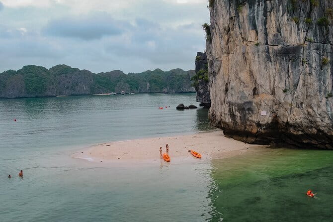 Bus Cat Ba island to Ha Noi - Communication and schedule changes